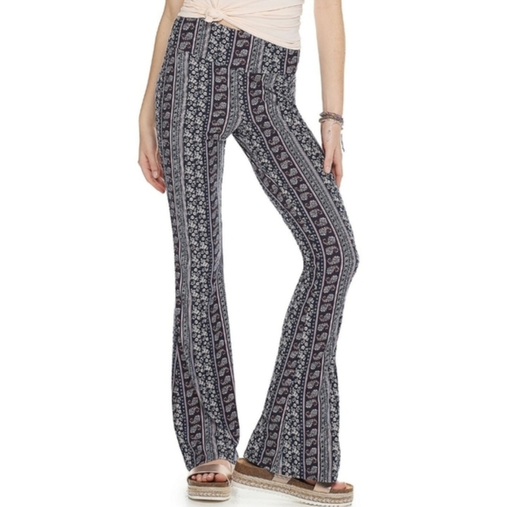 Pink Republic Women's Boot Cut Pants - Navy and White Floral Small